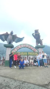 tangkuban parahu holiday