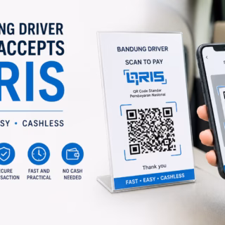 Bandung Driver QRIS payment using smartphone scan in car for cashless private driver service